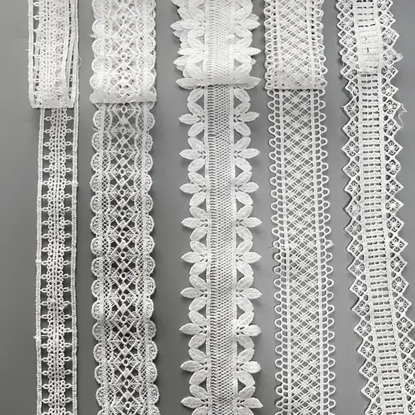 Accesorios de ropa de encaje bordado de seda blanca de leche de moda