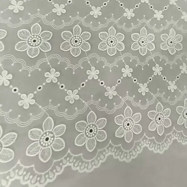 Tela de ojal de bordado de encaje de algodón blanco para el vestido